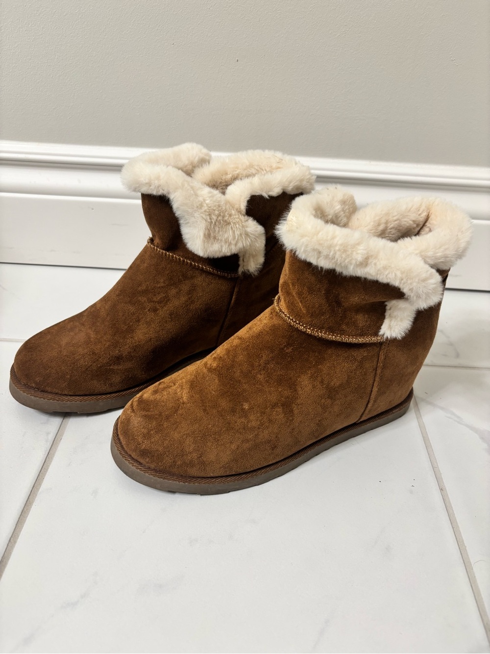 Dunes Chestnut Brown Fur-Trim Ankle Boots – Size 9 – NWOT
